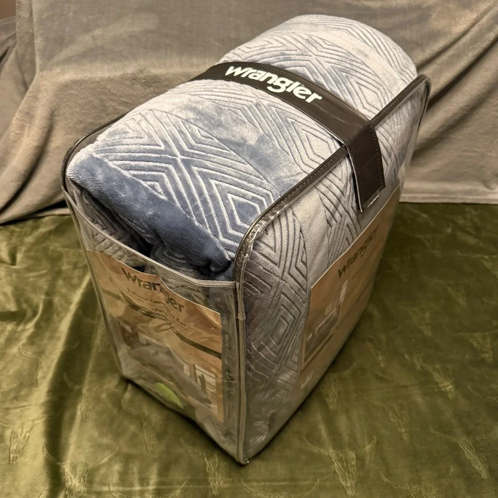 Wrangler piece comforter